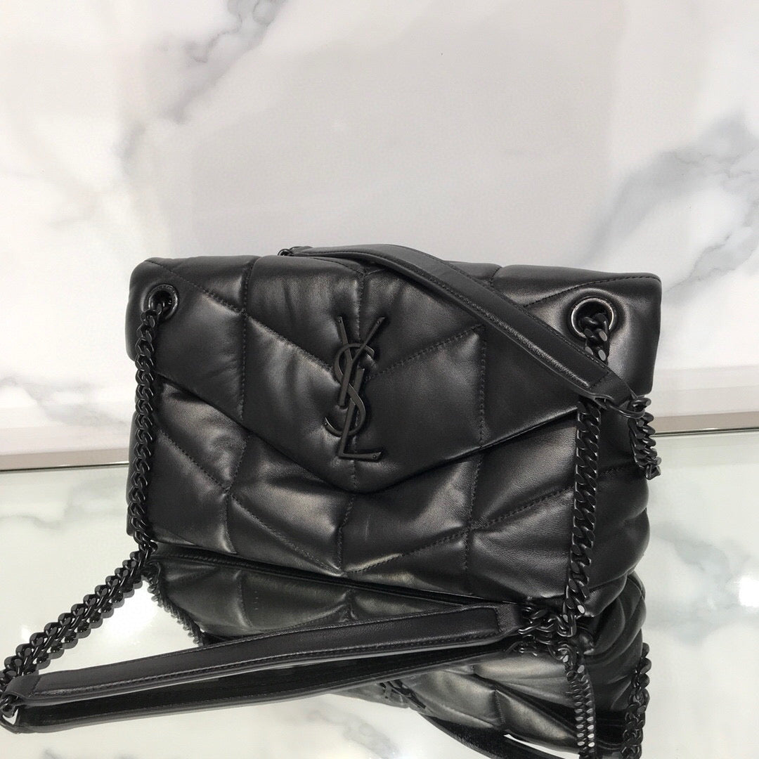 BOLSA PUFFER ALL BLACK - 23 CM