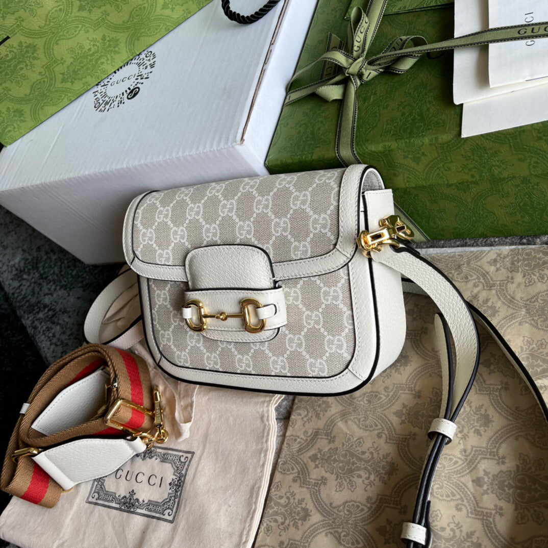 BOLSA HORSEBIT ALL WHITE - 20 CM