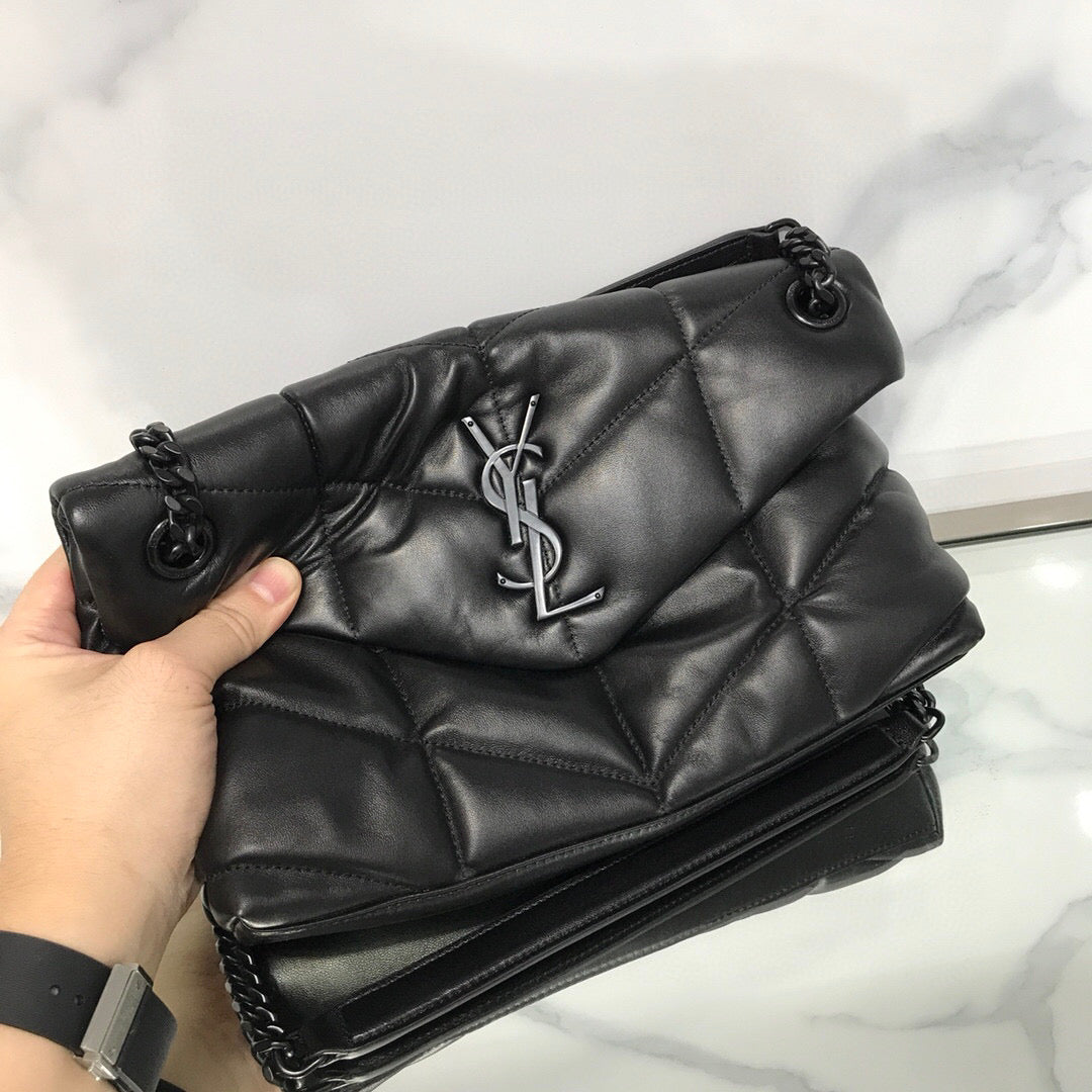 BOLSA PUFFER ALL BLACK - 23 CM
