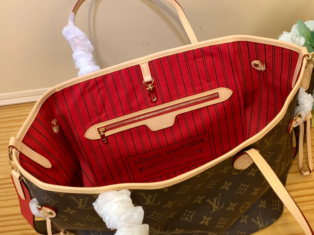 BOLSA NERVERFULL INTERIOR VERMELHO - 32 CM