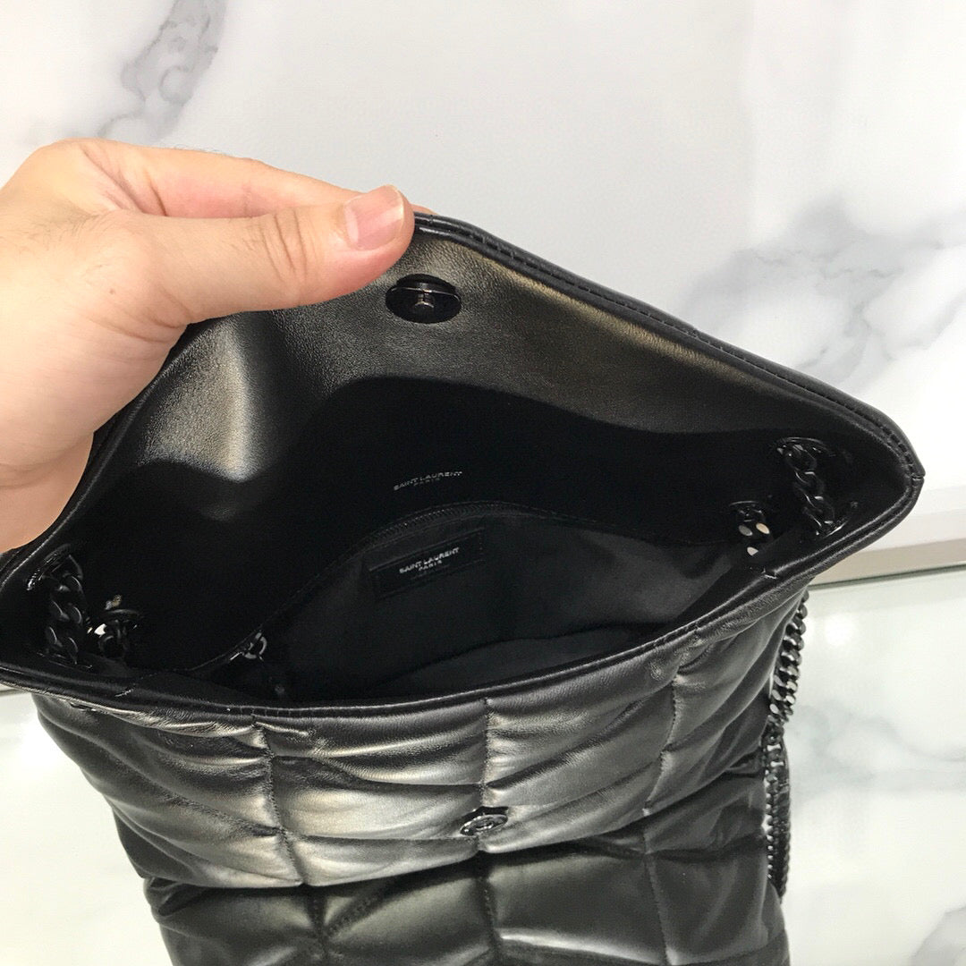 BOLSA PUFFER ALL BLACK - 23 CM