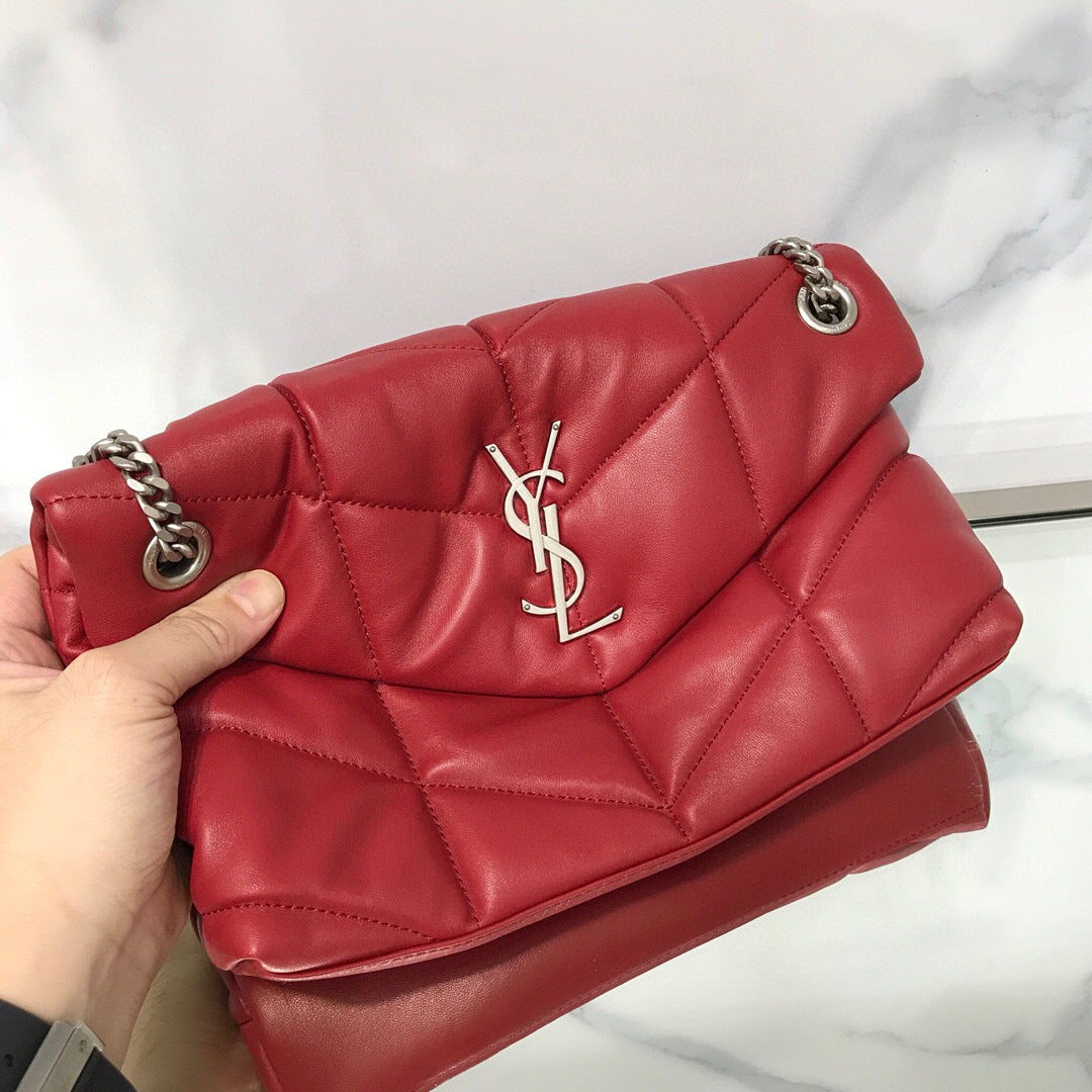 BOLSA PUFFER VERMELHA COM PRATA - 23 CM