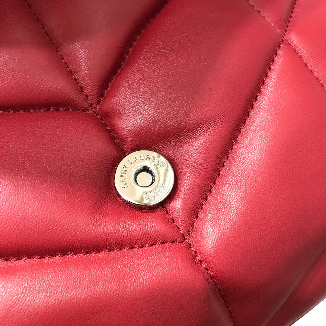 BOLSA PUFFER VERMELHA COM PRATA - 23 CM