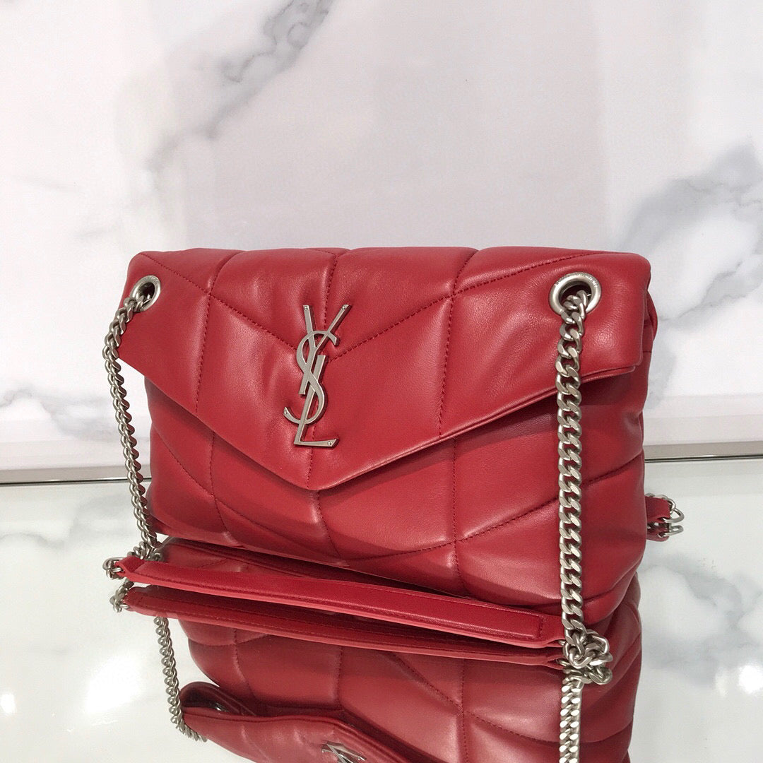 BOLSA PUFFER VERMELHA COM PRATA - 23 CM