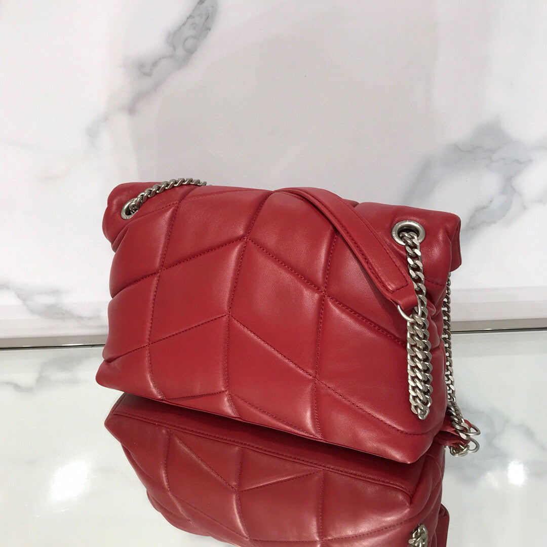 BOLSA PUFFER VERMELHA COM PRATA - 23 CM