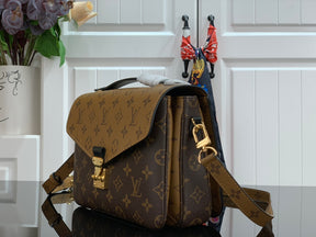 BOLSA METIS REVERSE - 25 CM = MAIS VENDIDA