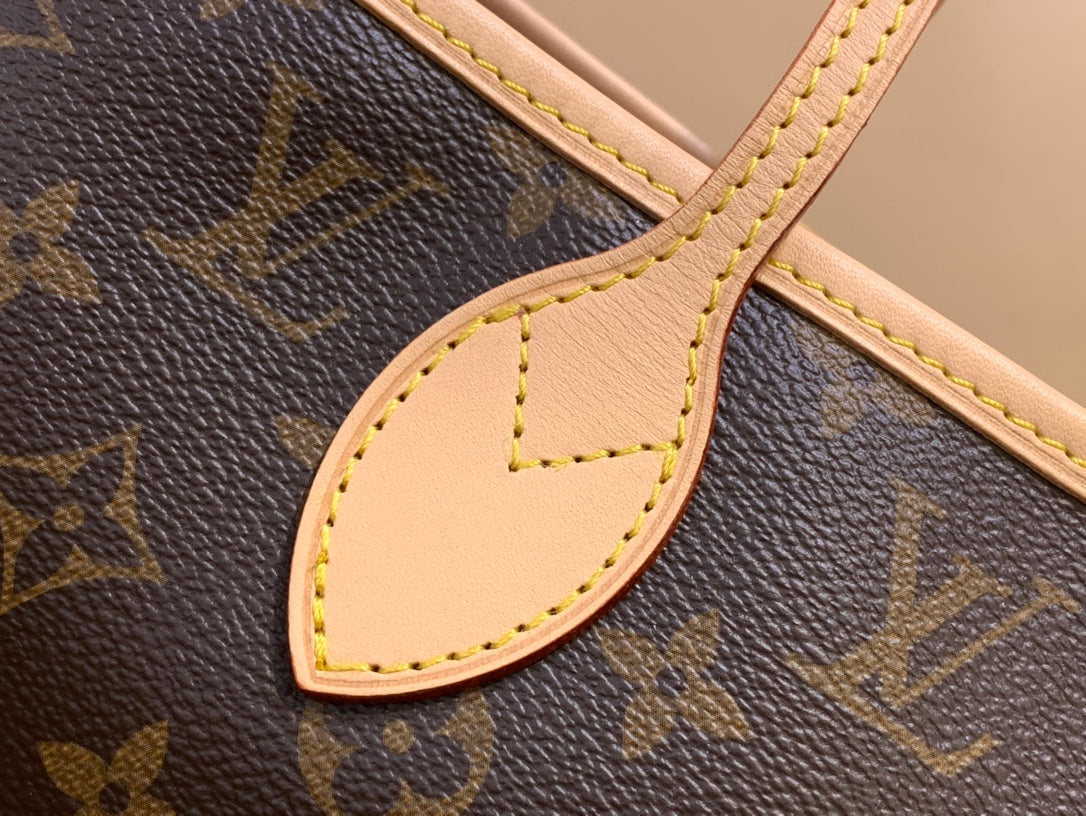 BOLSA NERVERFULL INTERIOR ROSA - 32 CM