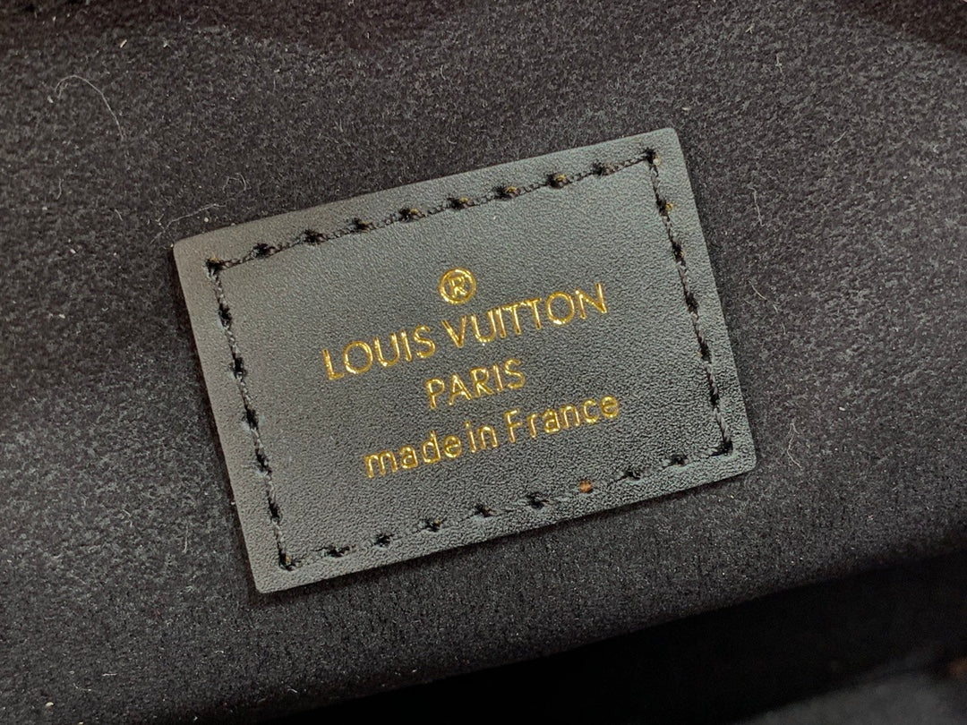 BOLSA METIS REVERSE - 25 CM = MAIS VENDIDA