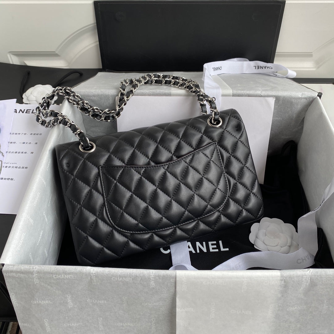 BOLSA CHANEL PRETA LISA - PRATA