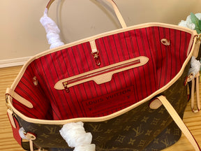 BOLSA NERVERFULL INTERIOR VERMELHO - 32 CM