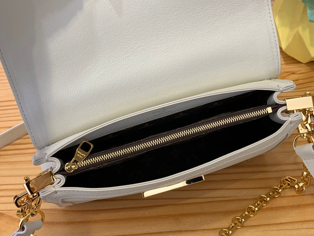 BOLSA DAUPHINE BRANCA - 25 CM