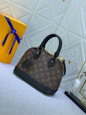 BOLSA ALMA MONOGRAMA PRETA - 25 CM