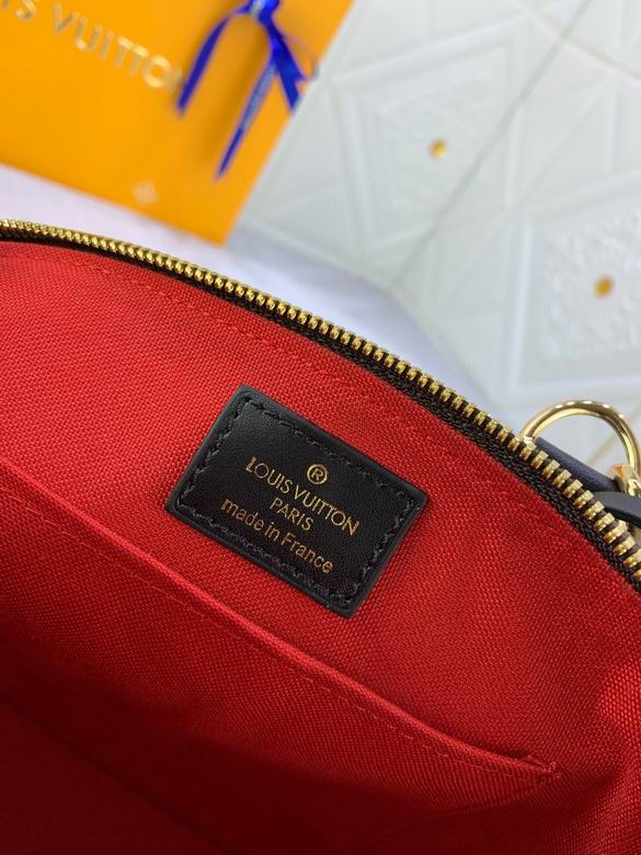 BOLSA ALMA MONOGRAMA PRETA - 25 CM