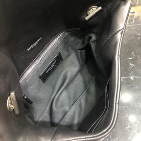 BOLSA PUFFER PRETA COM PRATA - 20 CM