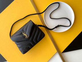 BOLSA LOULOU PRETA - MAIS VENDIDA