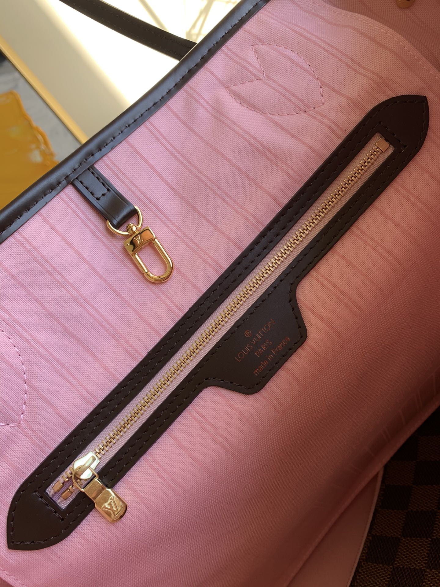 BOLSA NERVERFULL INTERIOR ROSA - 41 CM