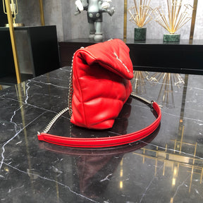 BOLSA PUFFER VERMELHA COM PRATA - 23 CM
